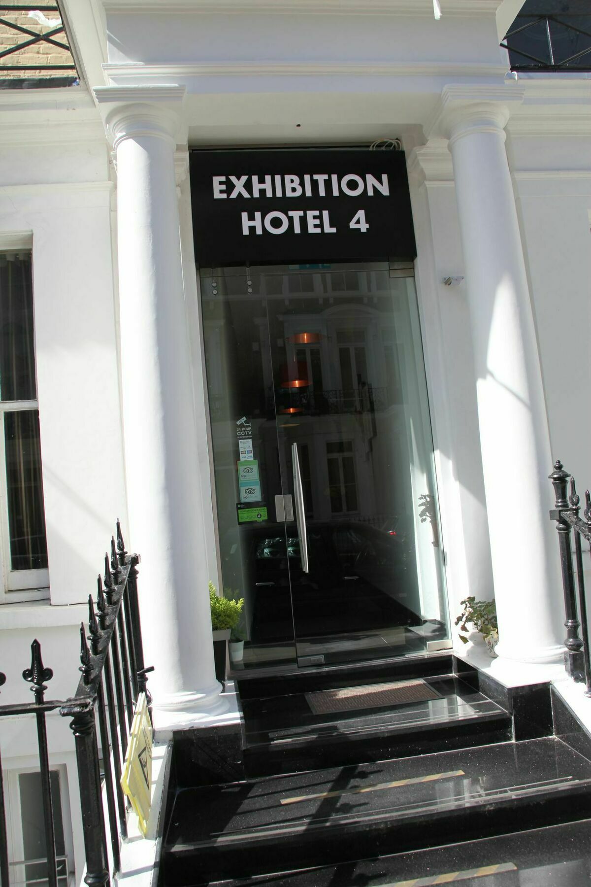 Exhibition Court Hotel 4 Лондон Экстерьер фото